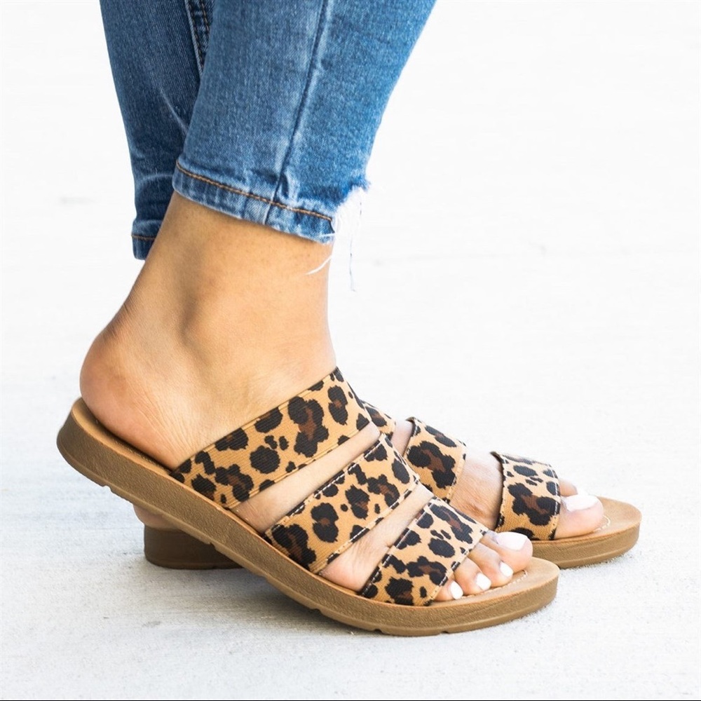 Wild Diva Fisherman Sandals Leopard Triple Strap Elastic Sz 10